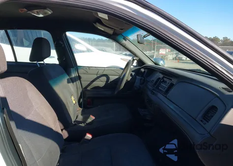 2003 Ford Crown Victoria Police из США, поврежденный, VIN 2FAFP71W93X160505